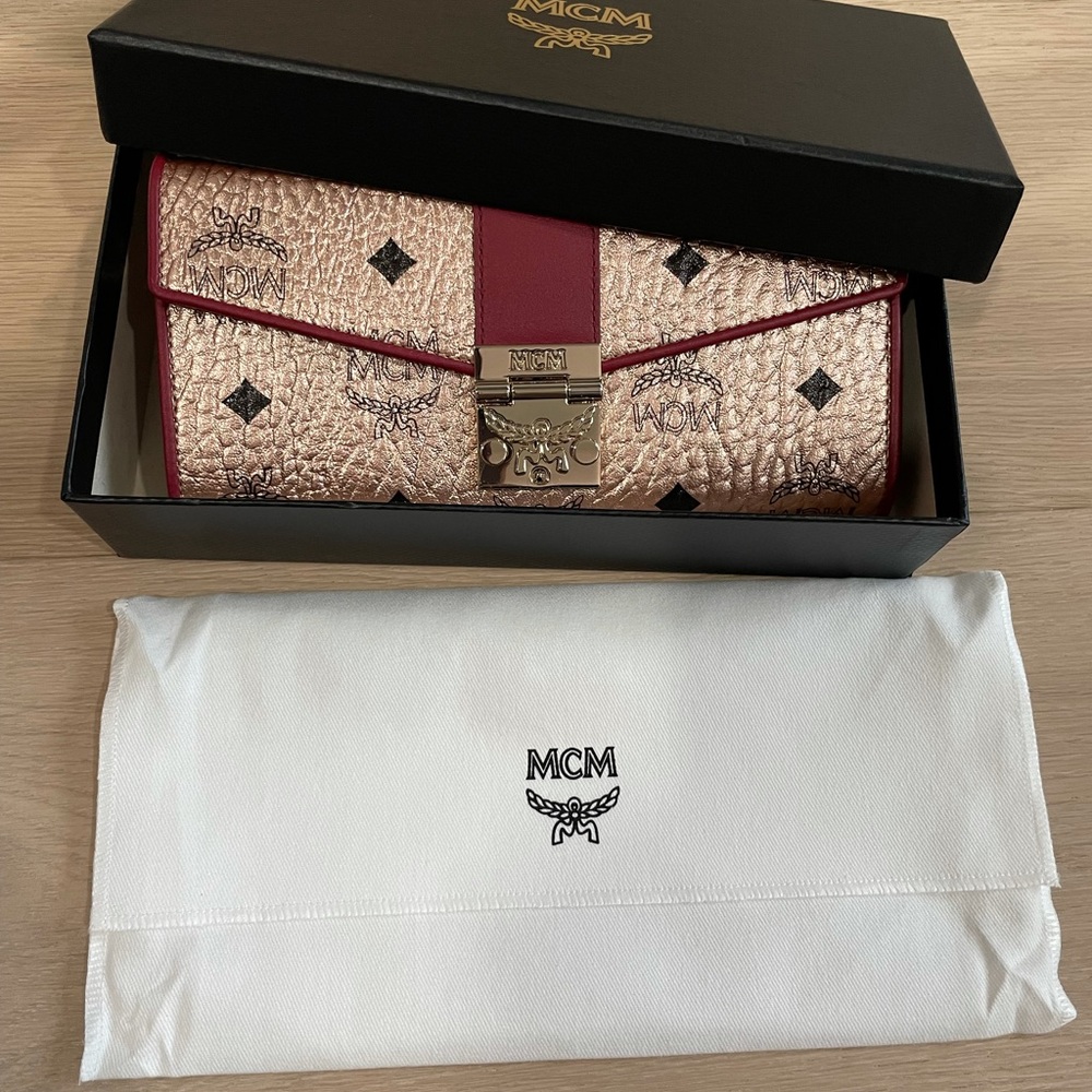 MCM Large TwoFold Crossbody Wallet+champagne+Chain strap+Purse+NWT - Picture 3 of 12